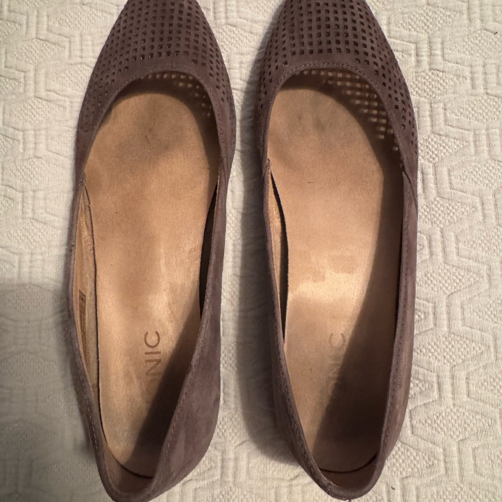 Vionic Women's Brown Perforated Loafers